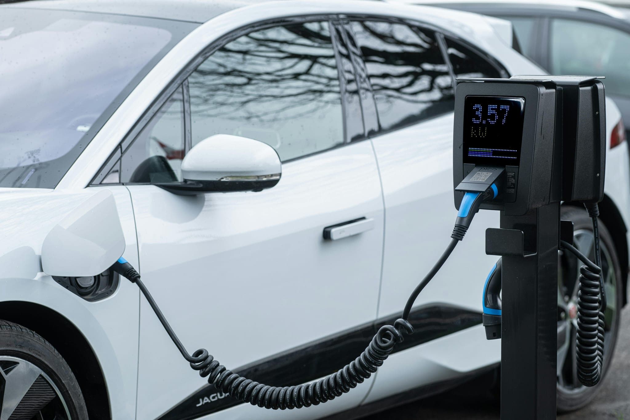 EV CHARGING & PAYMENTS
