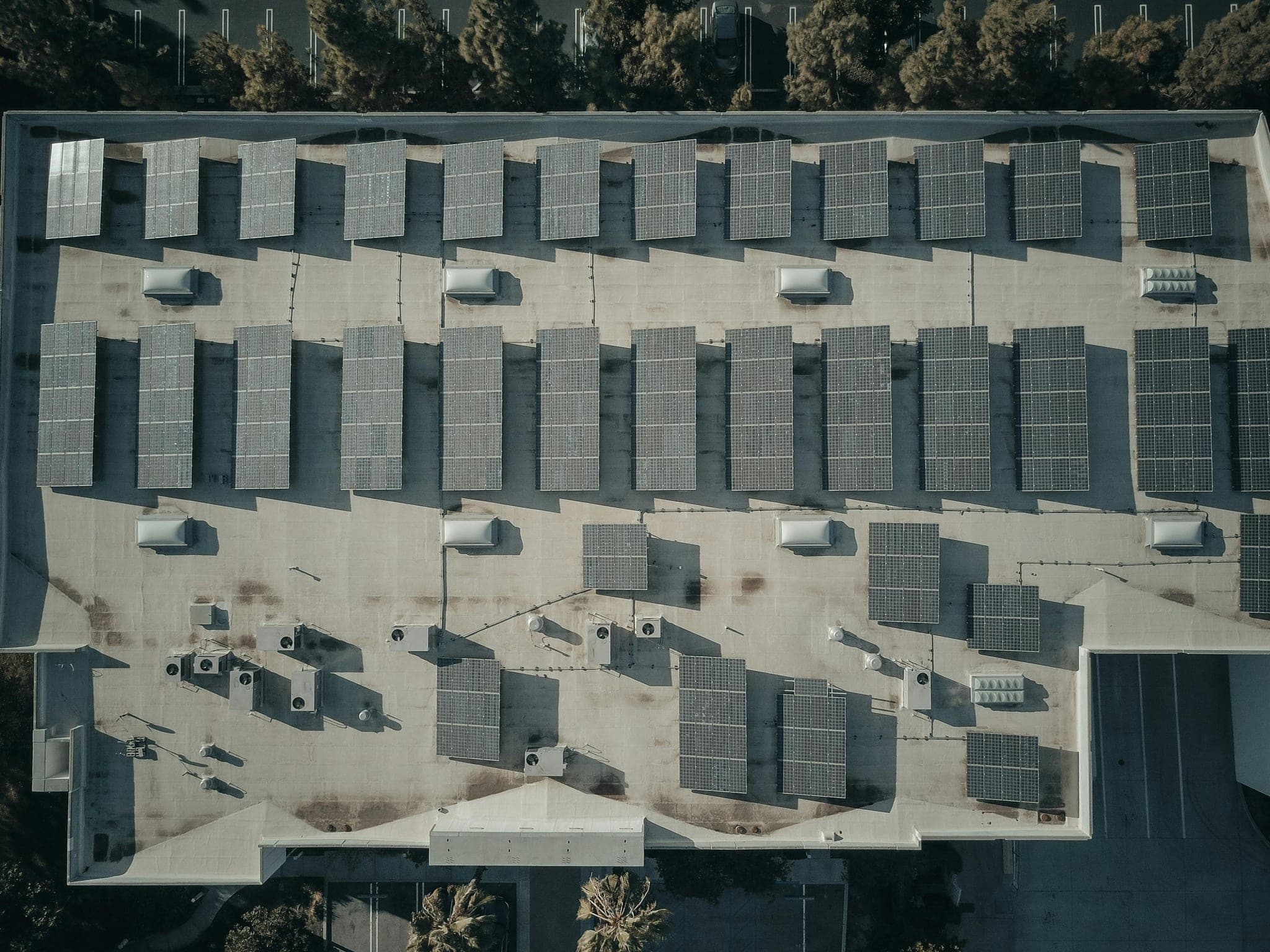 SOLAR & BATTERY MANAGEMENT